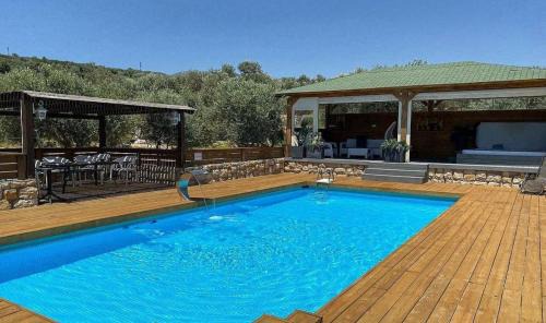 Ein Qiniyye Bed & Breakfast | גרין פארק - קוטג' מהמם עם בריכה וג'קוזי בעין קנייא