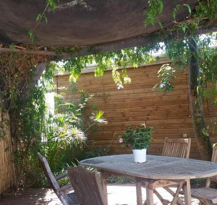 Ne'ot Golan House | הצימר של גברת שקשוקה