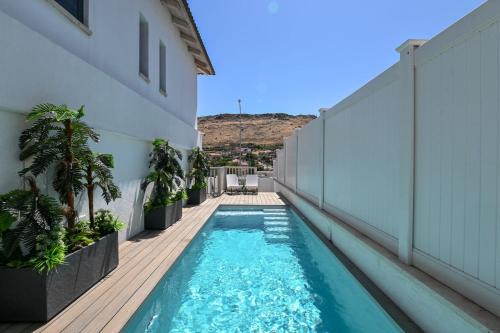 Migdal Villa | וילה לארבל