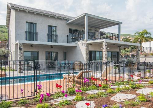 Yavne'el Villa | טרה נובה - וילה מהממת עם בריכה פרטית מחוממת, ג'קוזי וסאונה ליד הכנרת