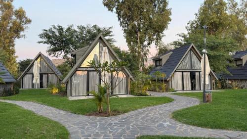 Hof Golan Resort | כפר נופש דוגה - ריזורט קסום על שפת הכנרת