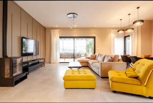 Nurit Villa | לב הגלבוע