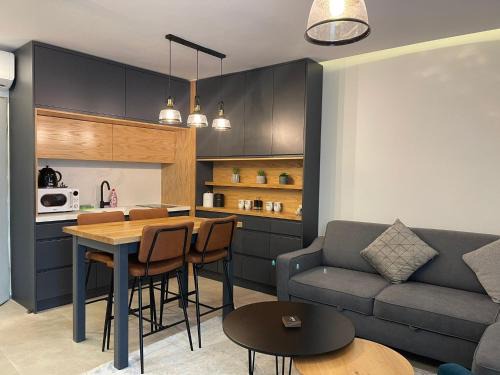 Caesarea Apartment | מול הים בקיסריה1