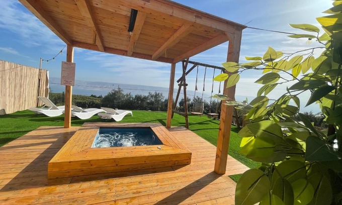 Poriya Illit Apartment | נוף המצוק