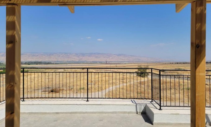 Emek HaMaayanot House | נוף הרים עמק המעיינות.