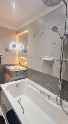 As-Salam Apartment | برج حورس