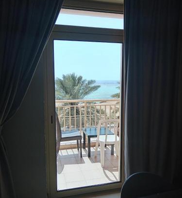 Bay La Sun Apartment | روز الشاطي إطلالة بحرية Rose Sea View