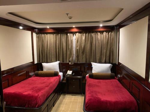 Maadi Hotel | ريفر بوت - نايل كروز