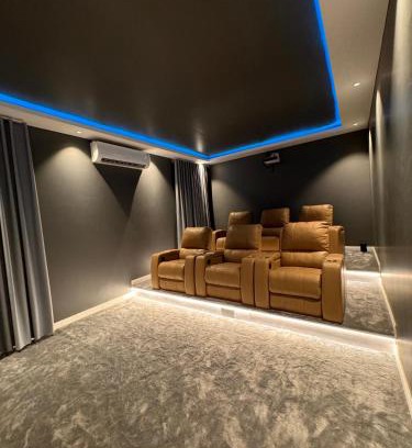 Buraydah Ski Chalet | شاليه الرتاج هوم الفندقي