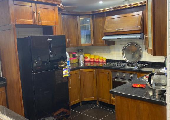 Al Duqqi Apartment | شقة الخليج