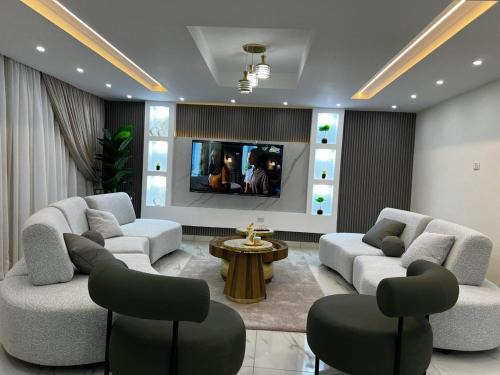 Al Duqqi Apartment | شقه مفروشه في القاهرة