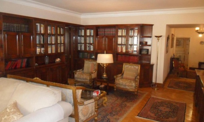 Al Duqqi Apartment | عقار