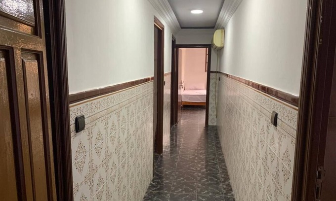 Beni Ansar Apartment | غرفة مفوشة مشتركة One-Bedroom Apartment