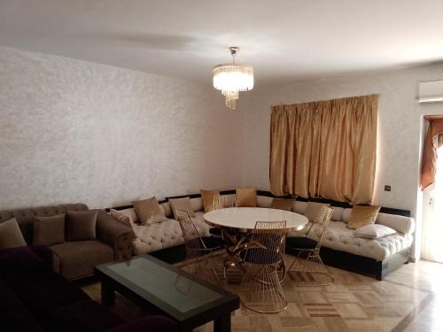 Oulad Khallouf Villa | فيلا بالصخيرات