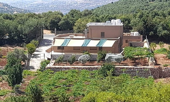 Ajloun Villa | مزرعة القيقب عجلون wild strawberry villa ajloun