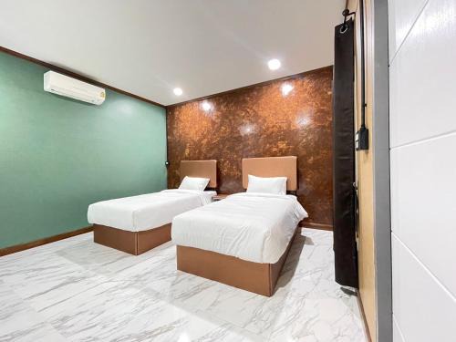 Phetchaburi House | บ้านไร่แสงจันทร์ รีสอร์ท