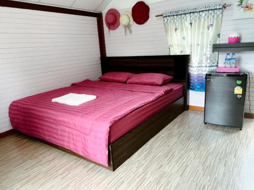 Lan Dokmai Tok House | แพนด้าโฮมสเตย์ กาญจนบุรี