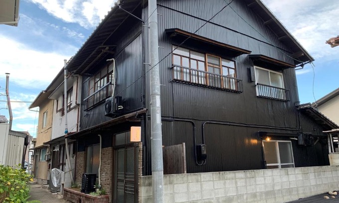 Onomichi House | つばめ荘 Tsubamesou 尾道駅から徒歩と渡船で15分 情緒あふれる尾道ステイ 鍵付き駐輪場と駐車場あり supported by COCOSTAY