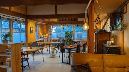 Geisei-mura House | ゲストハウス コワーキングスペース kuzume Base TOMARUKU