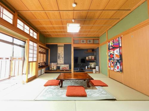 Dogomachi House | 南町駅徒歩2分 松山城や道後温泉へ好アクセス 一軒家貸切り和の家 11人まで 駐車場無料