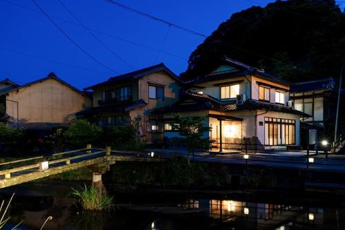 Matsue House | 川の灯