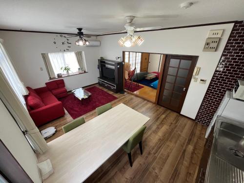 Nishi Ward Apartment | 広島Riverside house 無料駐車場付き 原爆ドームまで15分圏内 1棟貸切 100m2以上 大人数OK