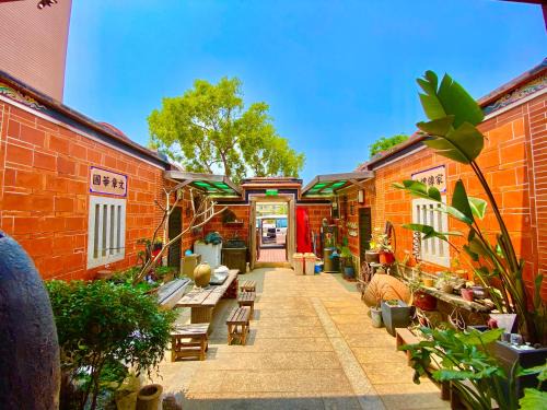 Jinning House | 彼岸古厝民宿-包棟優先-Biiann B&B