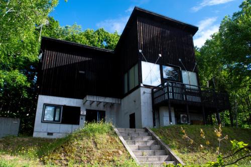 Hirafu House | 【愛犬と泊まれる宿】NISEKO RIKYU －利休－