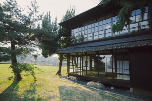 Onomichi Apartment | 旧雨今雨