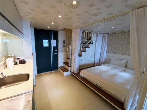 Jiaoxi Apartment | 晨㬢湯屋