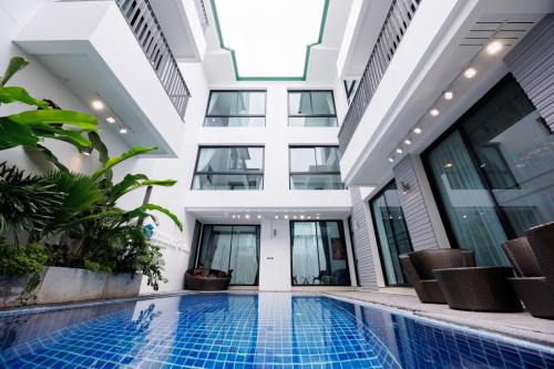 Khlong Tan Nuea Villa | 曼谷市中心七卧室独栋豪华泳池别墅