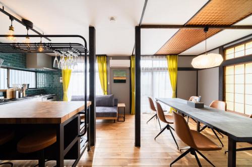 Miura Apartment | 【海と城ヶ島大橋まで3分の貸切一軒家】ブルーピリオドMIURA