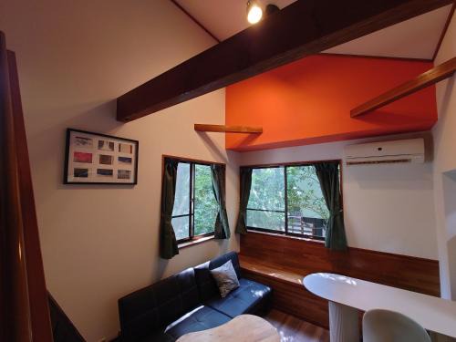 Higashiizu Apartment | 熱川ヒュッテ