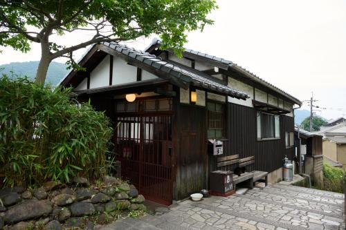 Tomonoura Onsen Apartment | 鞆猫庵 Tomo Nyahn