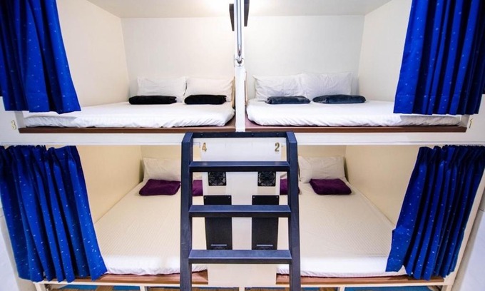 Xiaoliuqiu Hostel | 黑背包 Black Backpack 艙房式背包床