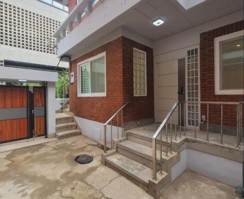 Hangangno-dong Villa | 삼각지역 트리플 역세권 단독주택 1층