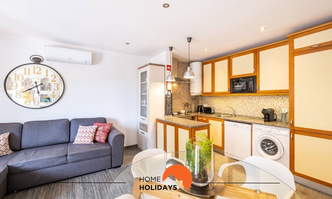 Oura Apartment | #094 Maresia Flats by Home Holidays