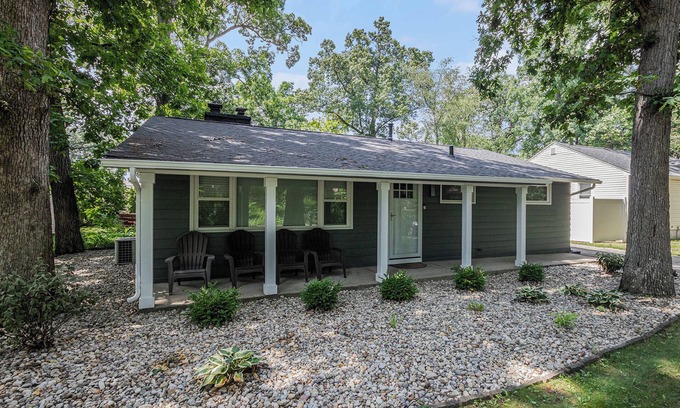Wooded Estates House | 1/2 mile to Notre Dame/2 blocks from Linebacker - Complete Renovation!