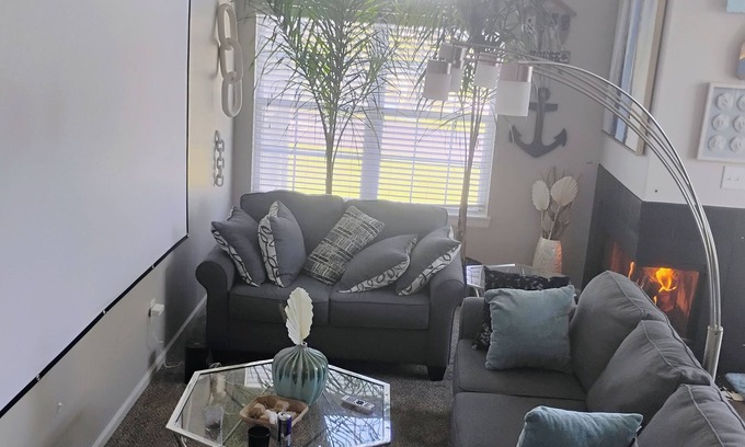 Wayne Apartment | 1-bd apartment with WiFi, AC , lake access, living room projector and fireplace