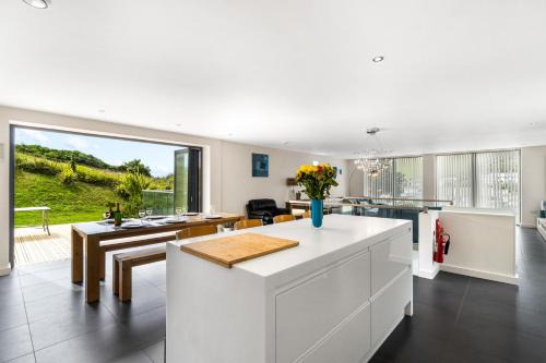 Challaborough House | 1 Beachdown