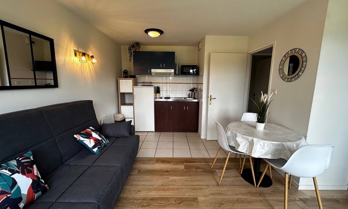 La Roche-Posay Apartment | 1-Bed Apt with Shared Pool and WIFI, 200m from Spa