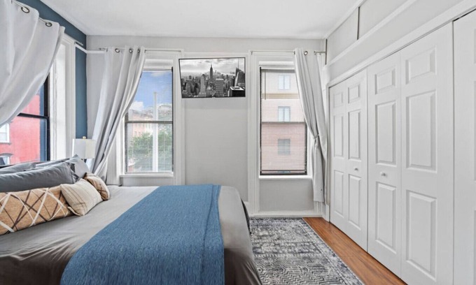 Hoboken Apartment | 1 Bedrm Apt Full kitchen - 15 min to Manhattan!