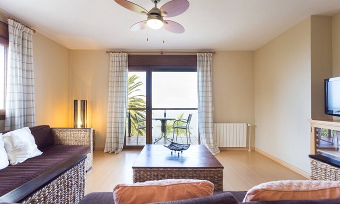 La Matanza de Acentejo Apartment | 1 Bedroom, OCEAN AND TEIDE VIEW, HEATED POOL, Heating, balcony, free Wifi (3)