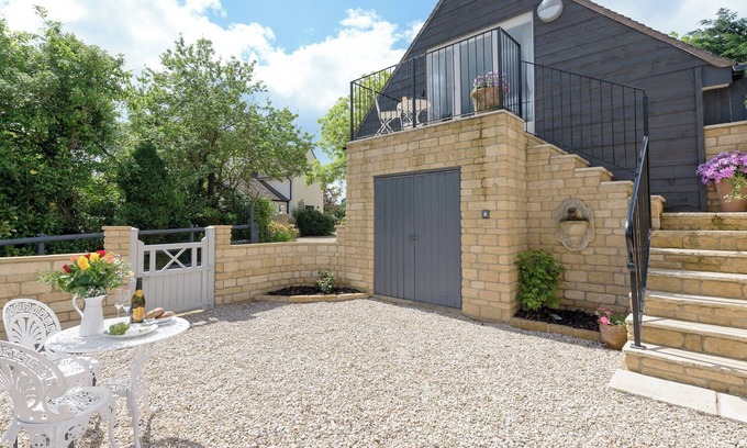 Wickhamford Cottage | 1 bedroom accommodation in Mickleton, near Chipping Campden