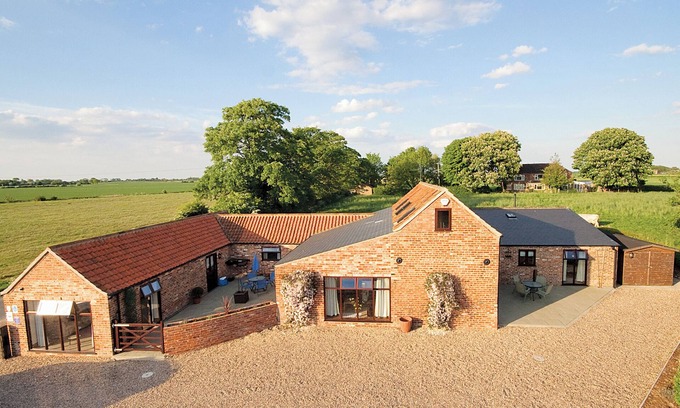 Alford House | 1 bedroom accommodation in Mumby, near Anderby Creek