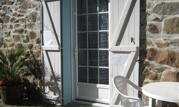 Panazol Apartment | 1-Bedroom Gîte - Gîtes Coubras