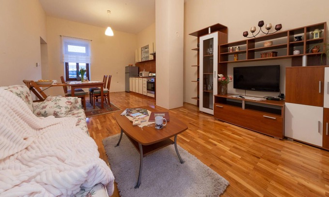 Otocac Apartment | 1 bedroom gorgeous apartment in Otocac