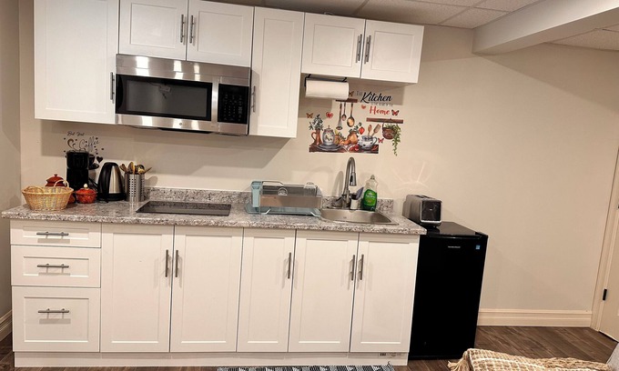 Dieppe Apartment | 1 bedroom in-home mini apartment in Dieppe 5 min drive to the airport WIFI