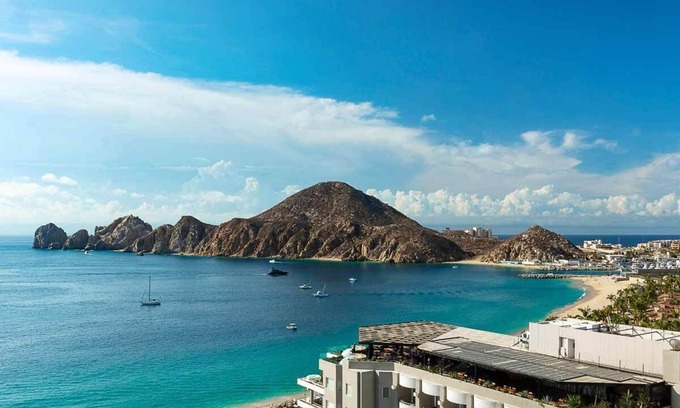 El Medano Ejidal Hotel | 1-bedroom Infinity Suite Ocean View w/hot tub in Cabo San Lucas close to Marina