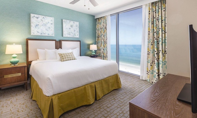 Clearwater Beach Resort | 1 Bedroom Presidential Suite at Wyndham Clearwater Beach Resort - Sleeps 4